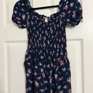 Francescas’s Collections Navy Floral Smocked Puff Sleeve Jumpsuit